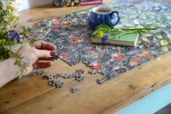 Natural History Museum - Beetles 1000 Piece Jigsaw Puzzle -All Jigsaw Puzzles DSC5103