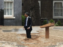 Cold War Steve In The Sh*t 1000 Piece Jigsaw Puzzle